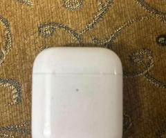 Apple Airpods Gen 2 with wireless charging case