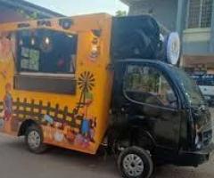 Customized Non Ac Mobile Food Truck